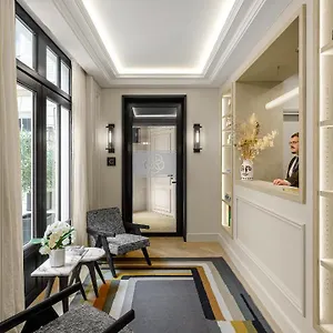 Black Door Aparthotel