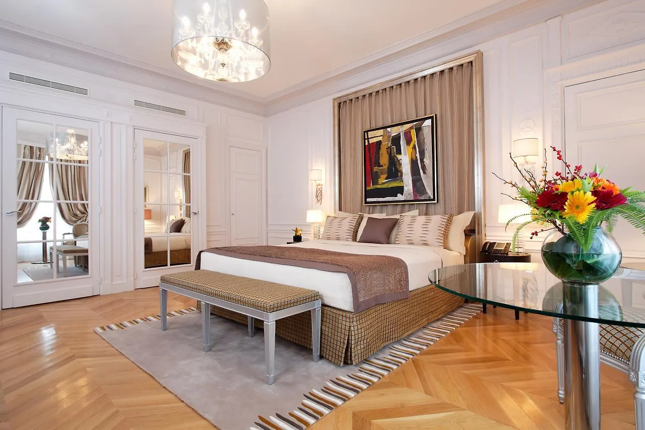 Majestic Apartments Champs Elysees Paris Apart Otel